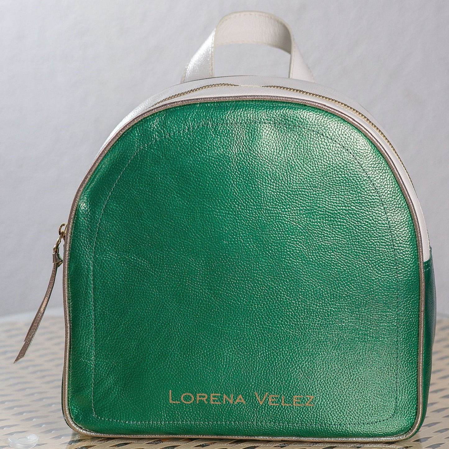 MINI MORRAL (ALICIA)- EN CUERO -verde con detalle dorado